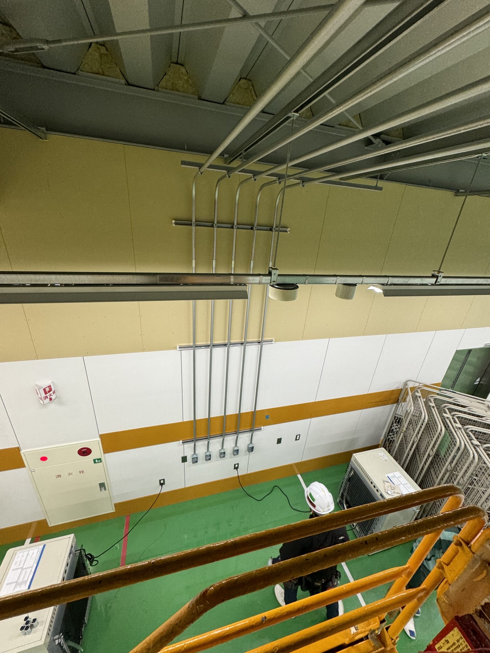 コンセント配管 ボックス取付け